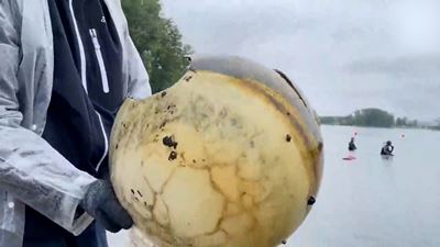{Чистили дно }