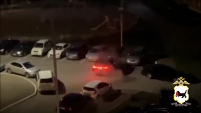 {Протаранил четыре машины }