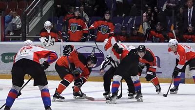 {Первый матч хоккейного сезона}