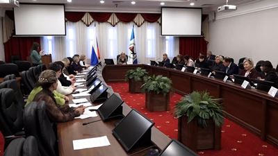 {Делегация ЛНР работает в регионе}