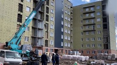 {Возводят новый жилой комплекс  }