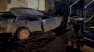 {Ехал ночью и врезался в киоск}