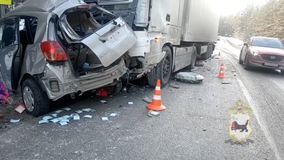 {Скончались в аварии}