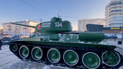 {Обновили территорию возле «Иркутского комсомольца»}