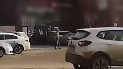 {Согрелся в чужом авто}