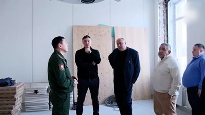 {Ремонтируют оперблок военного госпиталя}