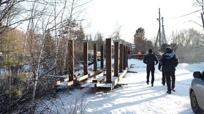 {Строят новый мост}