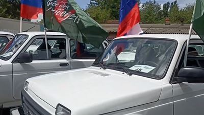 {Передали машины бойцам СВО }