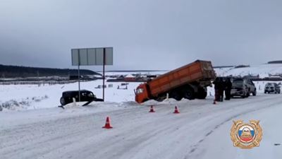{Погиб водитель внедорожника }