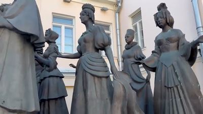 {Поставят памятник женам декабристов }