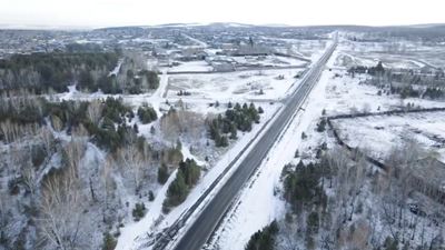 {Отремонтировали участок дороги}