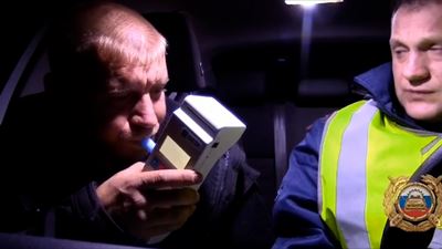 {Ездили пьяными с маленьким ребенком}