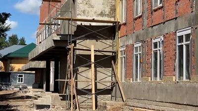 {Проверил ход строительства }