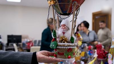 {Провели конкурс елочных игрушек}