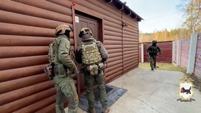 {Продавали чужое имущество }