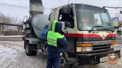 {Проверили водителей }