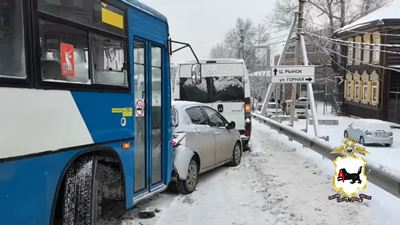 {Девять машин одно ДТП }