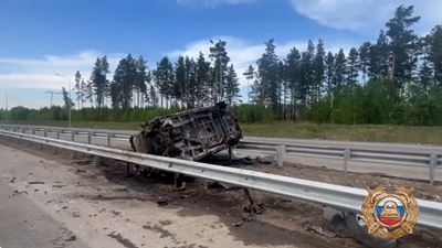 {Наехал на ограждение и погиб}