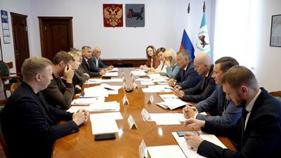 {Обсудили проект межвузовского кампуса }