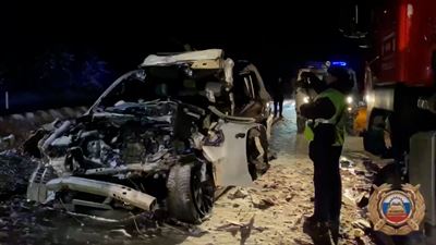 {Столкнулся с грузовым тягачом}