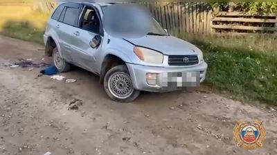 {Погиб в аварии}