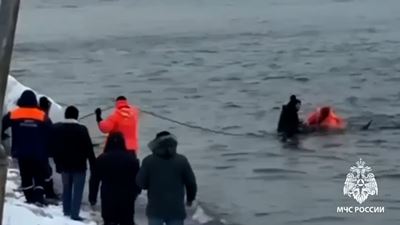 {Спасли дайвера на Байкале}