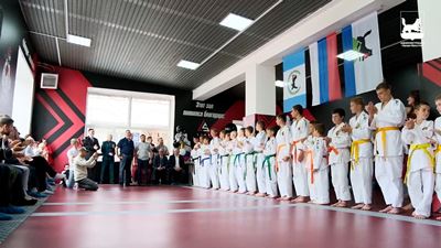 {Появился зал армейского боя}