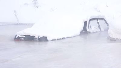 {Забитые колодцы и затопленные дворы }