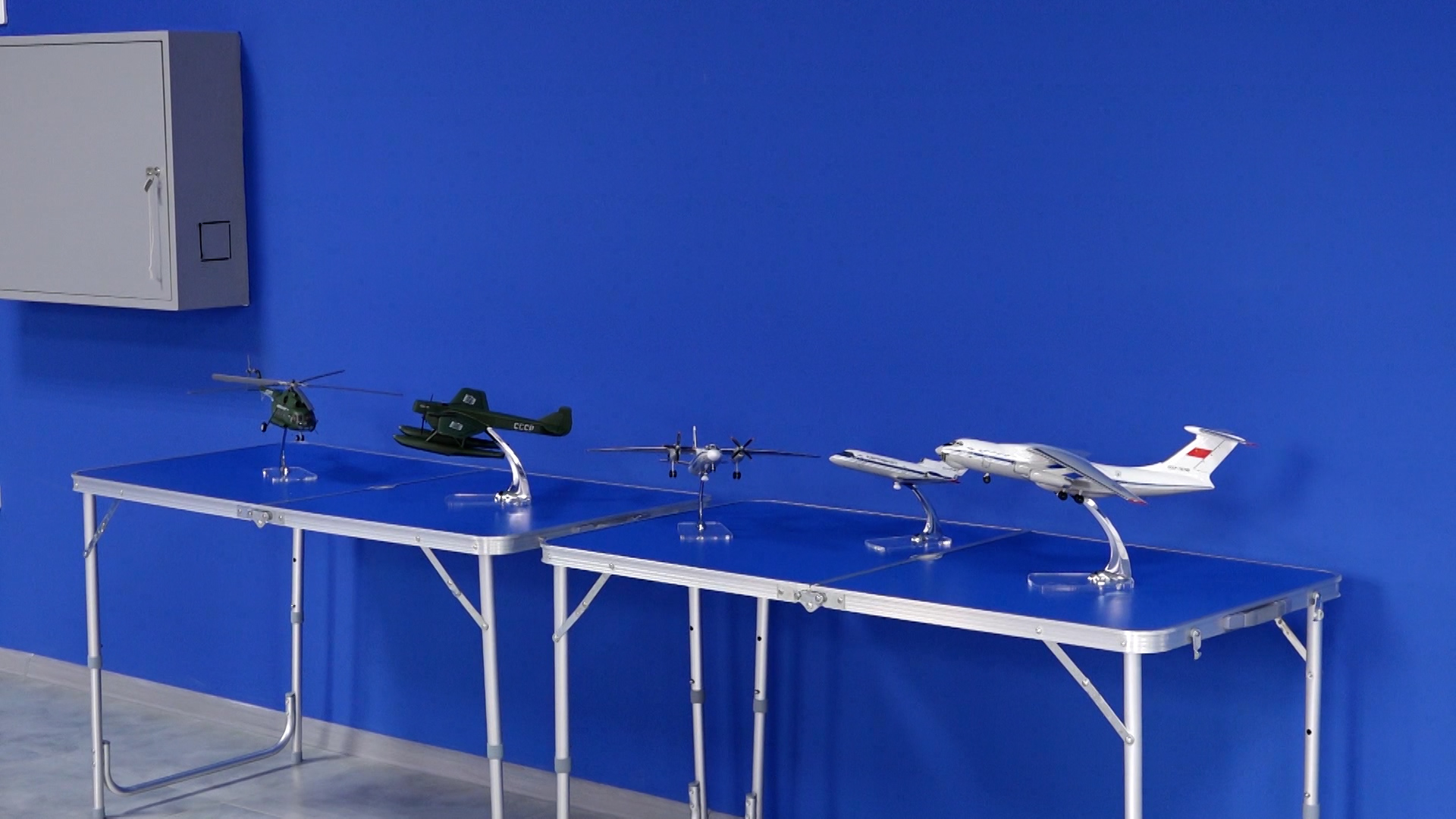 {Готовят новую выставку}