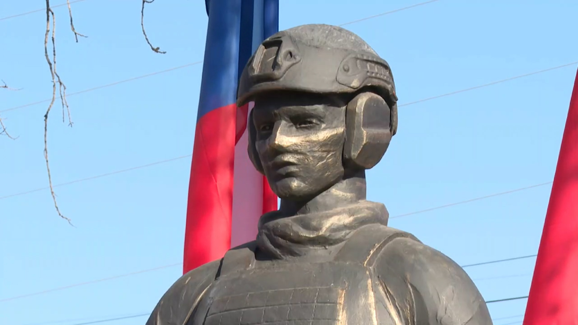 {Открыли «Аллею Героев»}