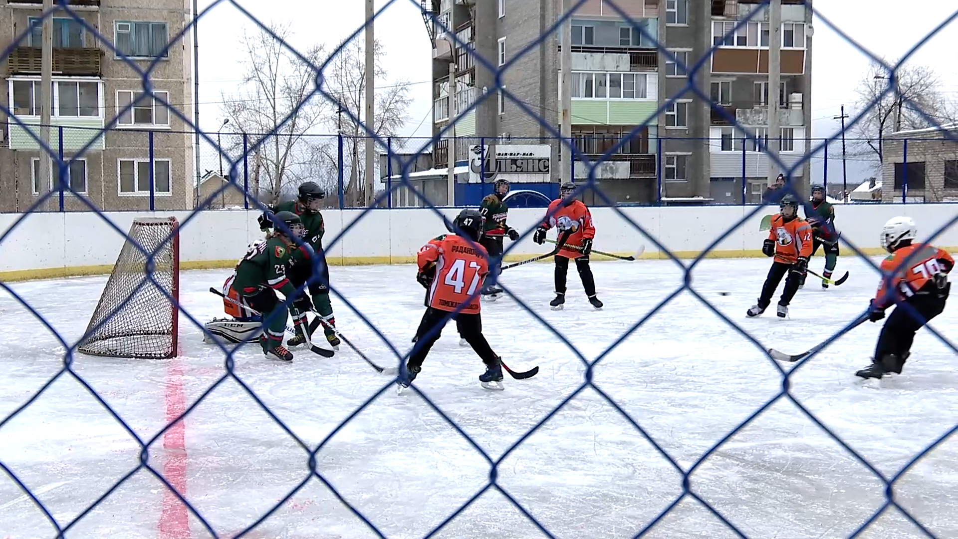 {Турнир по хоккею с шайбой}
