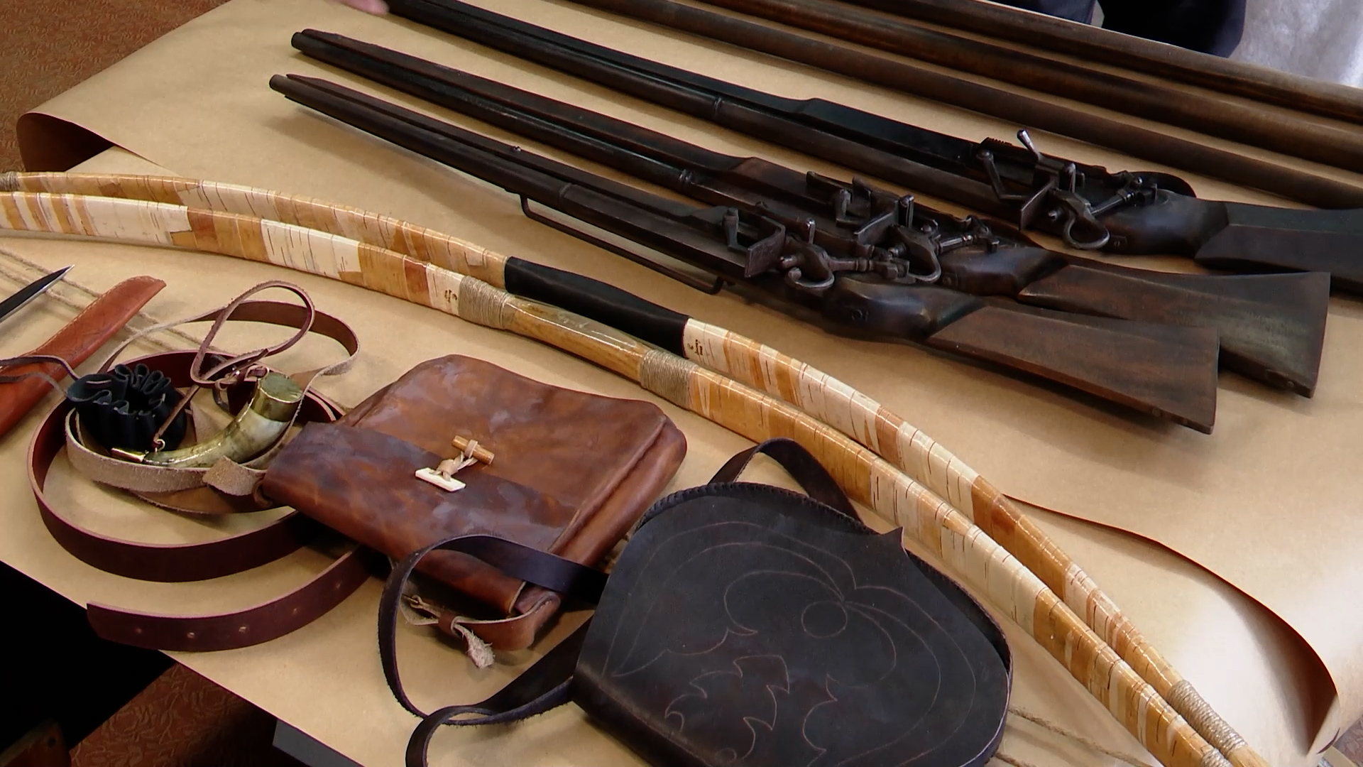 {Новая выставка в «Ангарской деревне»}