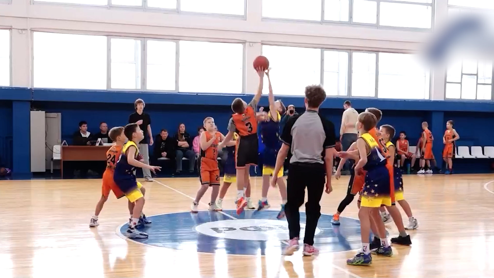 {Провели турнир памяти баскетболистов}