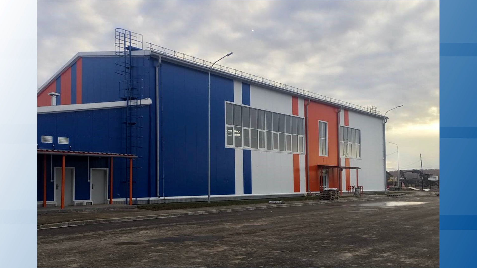 {Завершение строительства спорткомплекса}