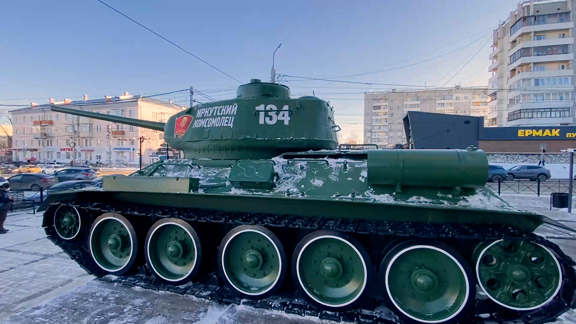 {Обновили территорию возле «Иркутского комсомольца»}