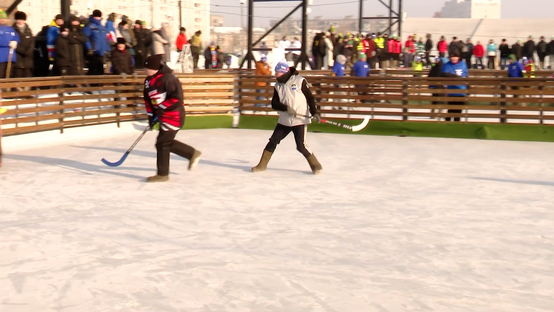 {Хоккей на валенках}