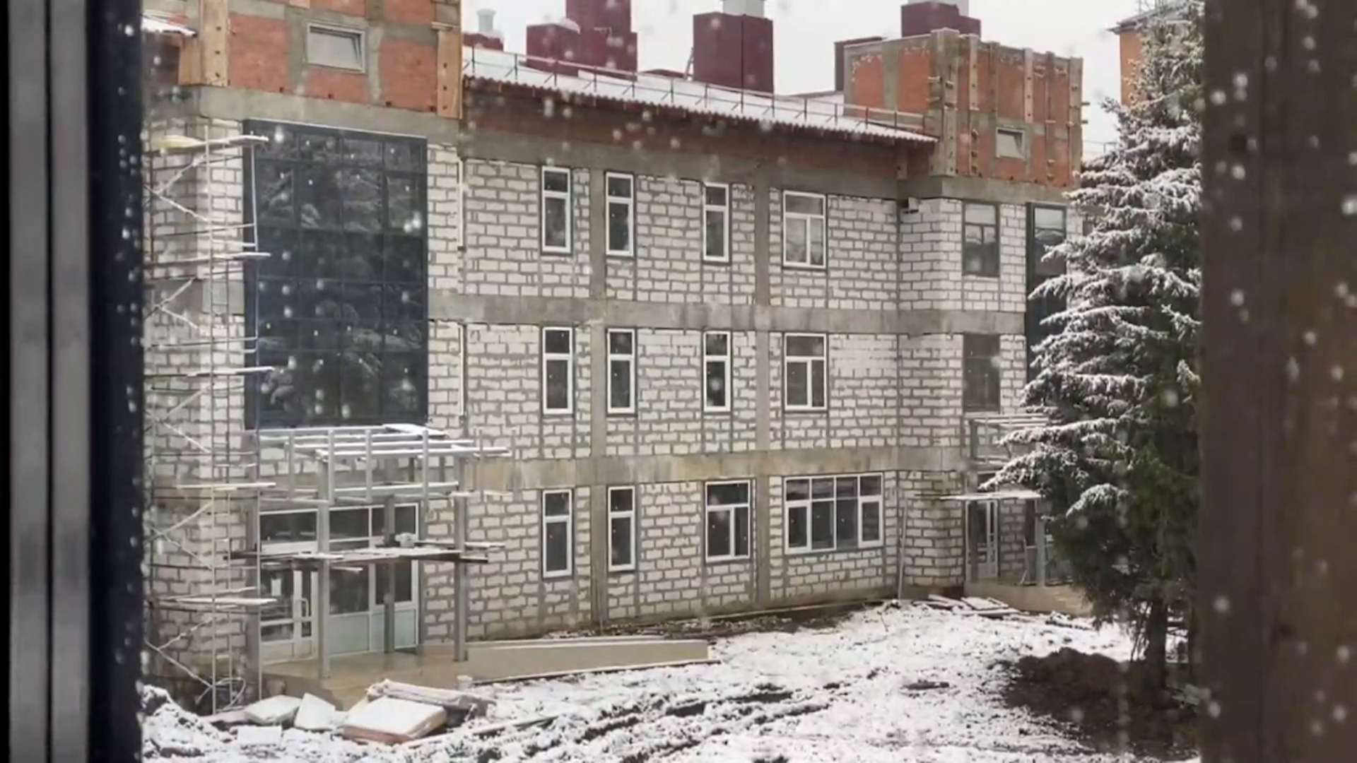 {Строительство новых корпусов}