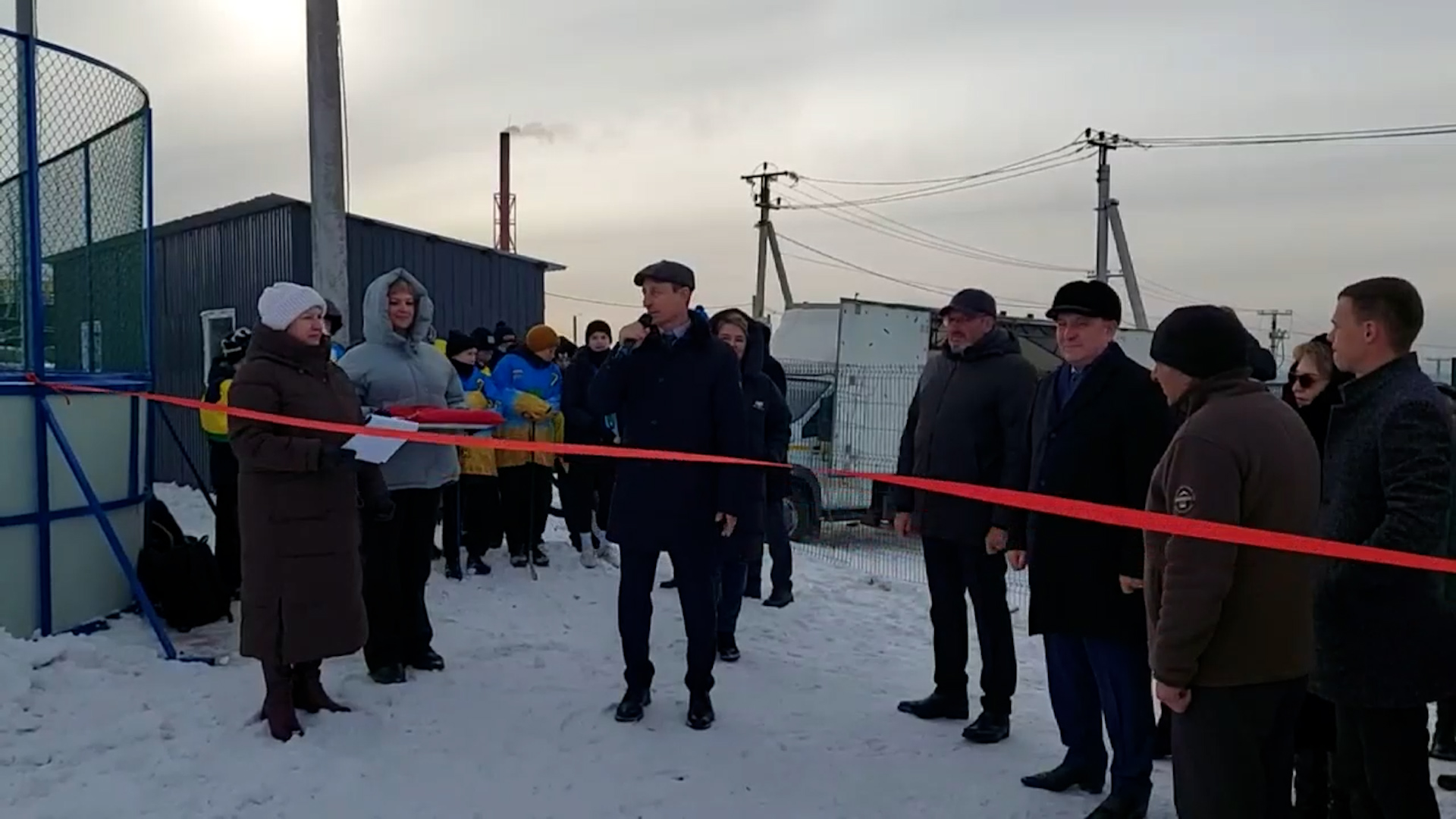 {Открылись новые спортивные площадки}