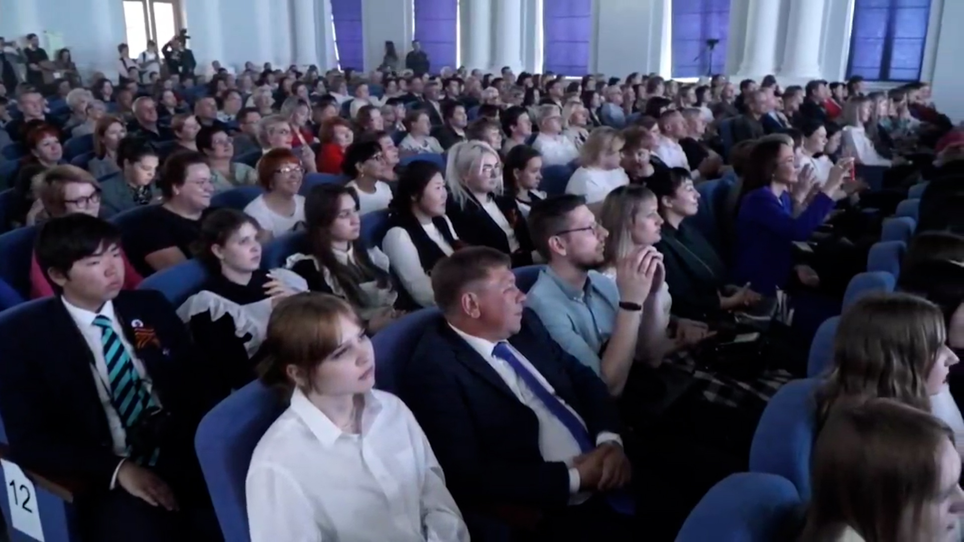 {Пообщался с преподавателями}