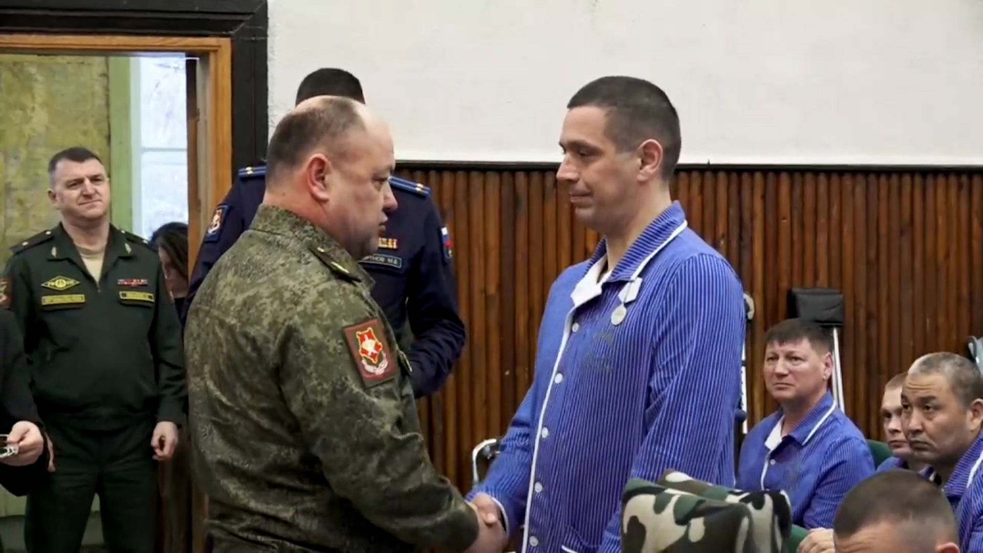 {Наградили бойцов СВО }