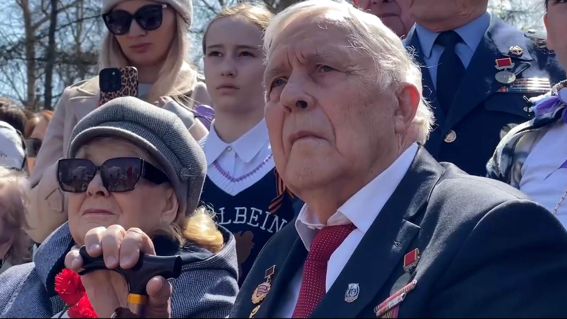 {Получили выплату ко дню победы }