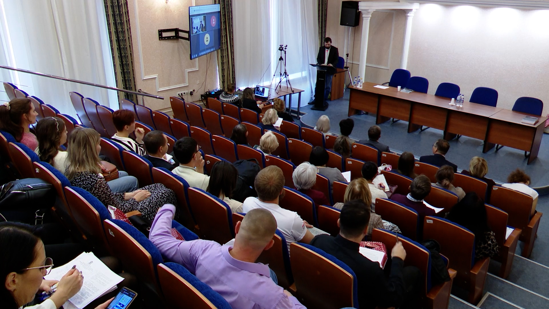 {Обсудили сохранение истории}