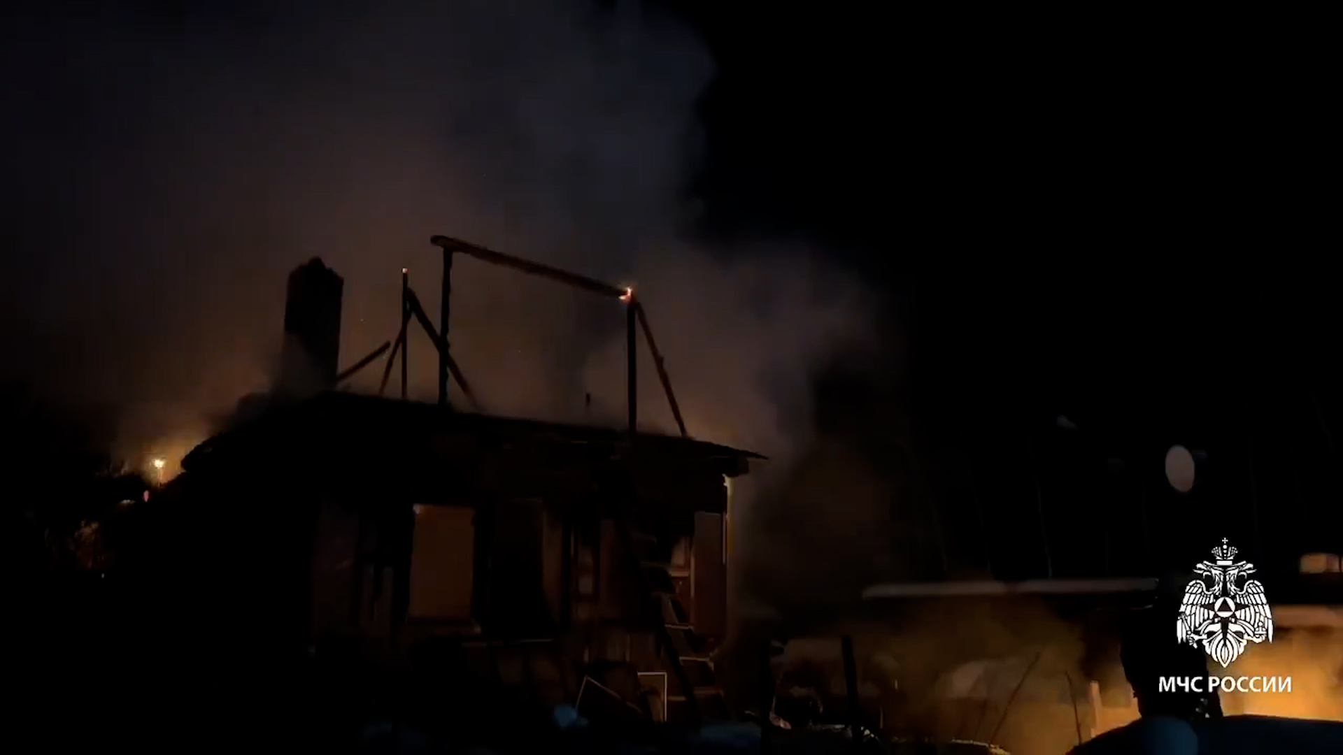 {Пожар из-за замыкания электропроводки}