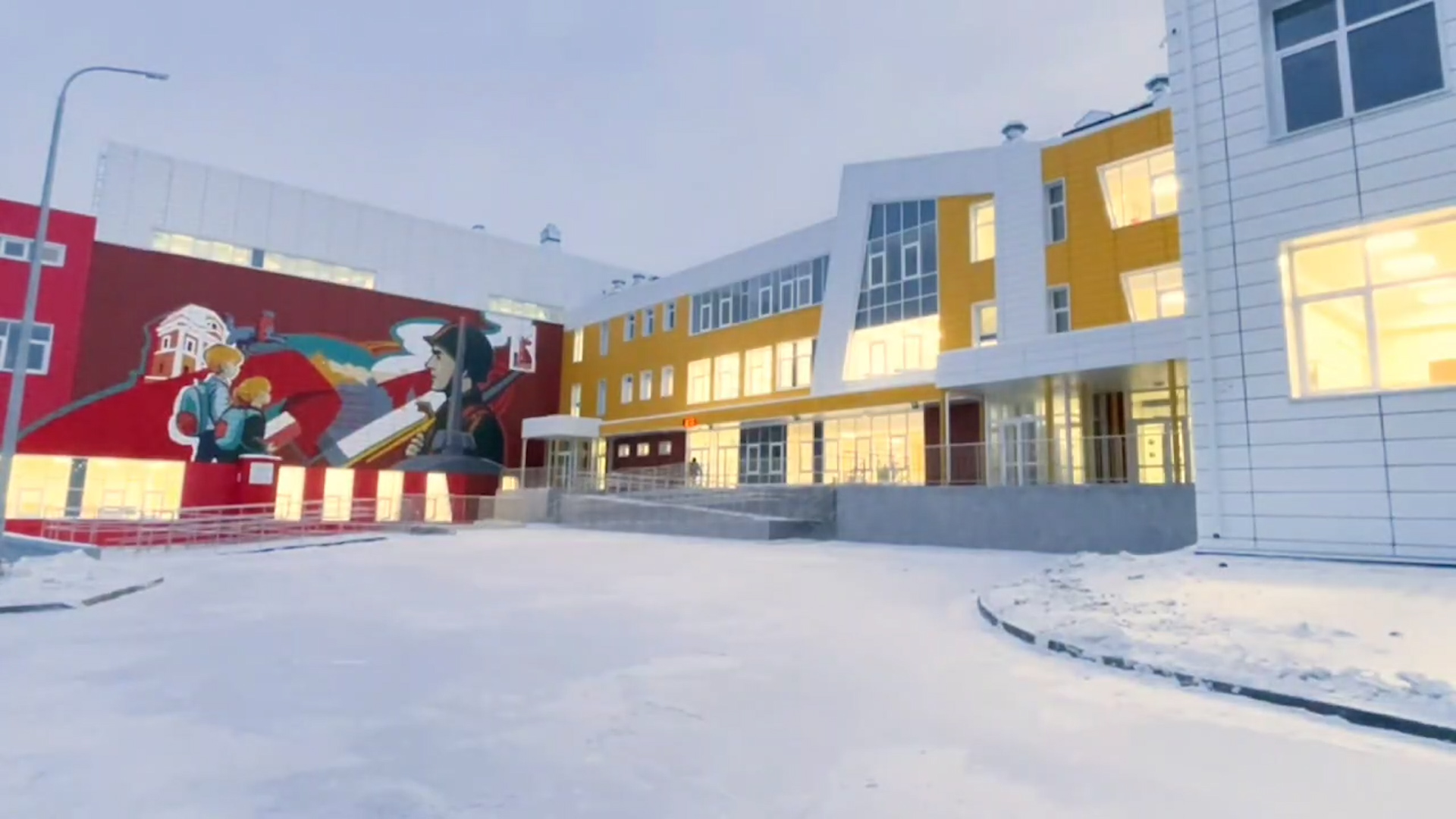 {Построили самую большую школу региона}