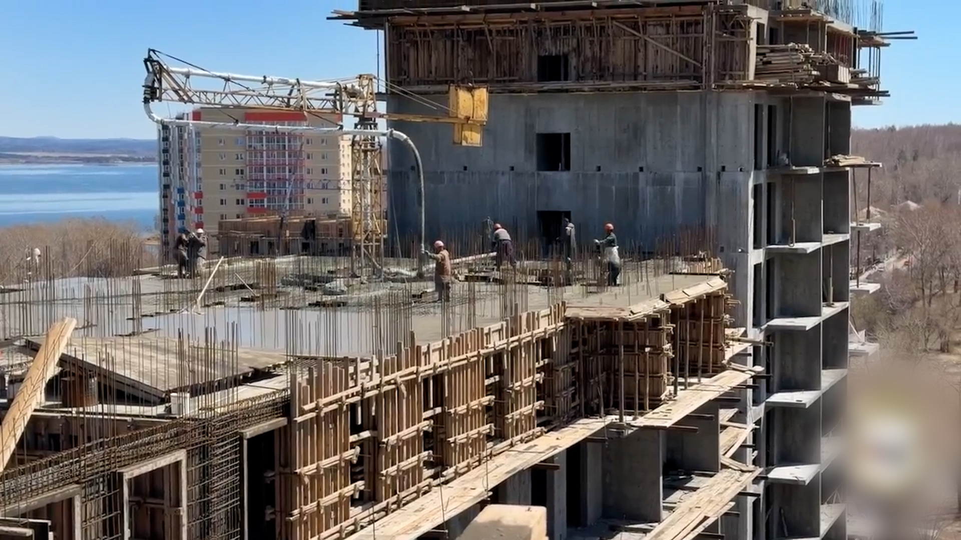 {Проверяют иностранных граждан }