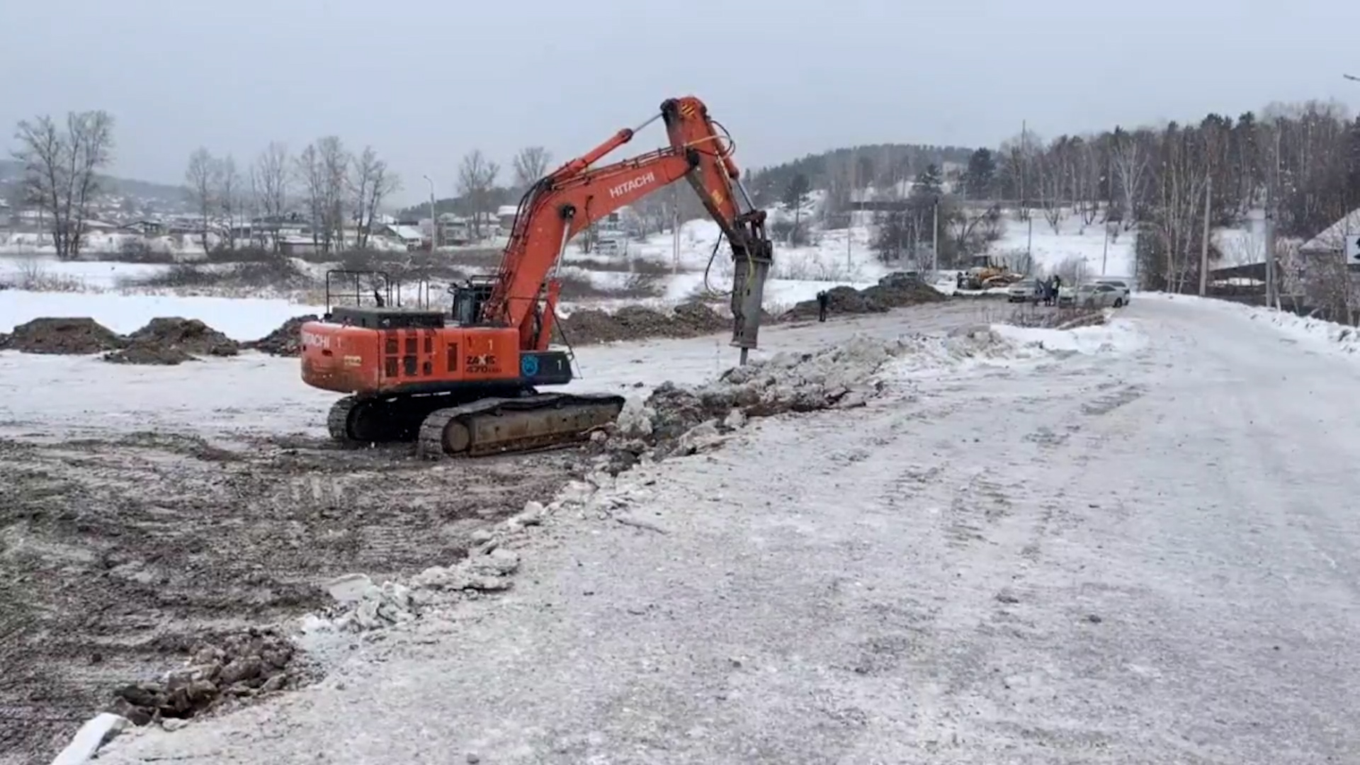 {Начали реконструкцию развязки трактов }