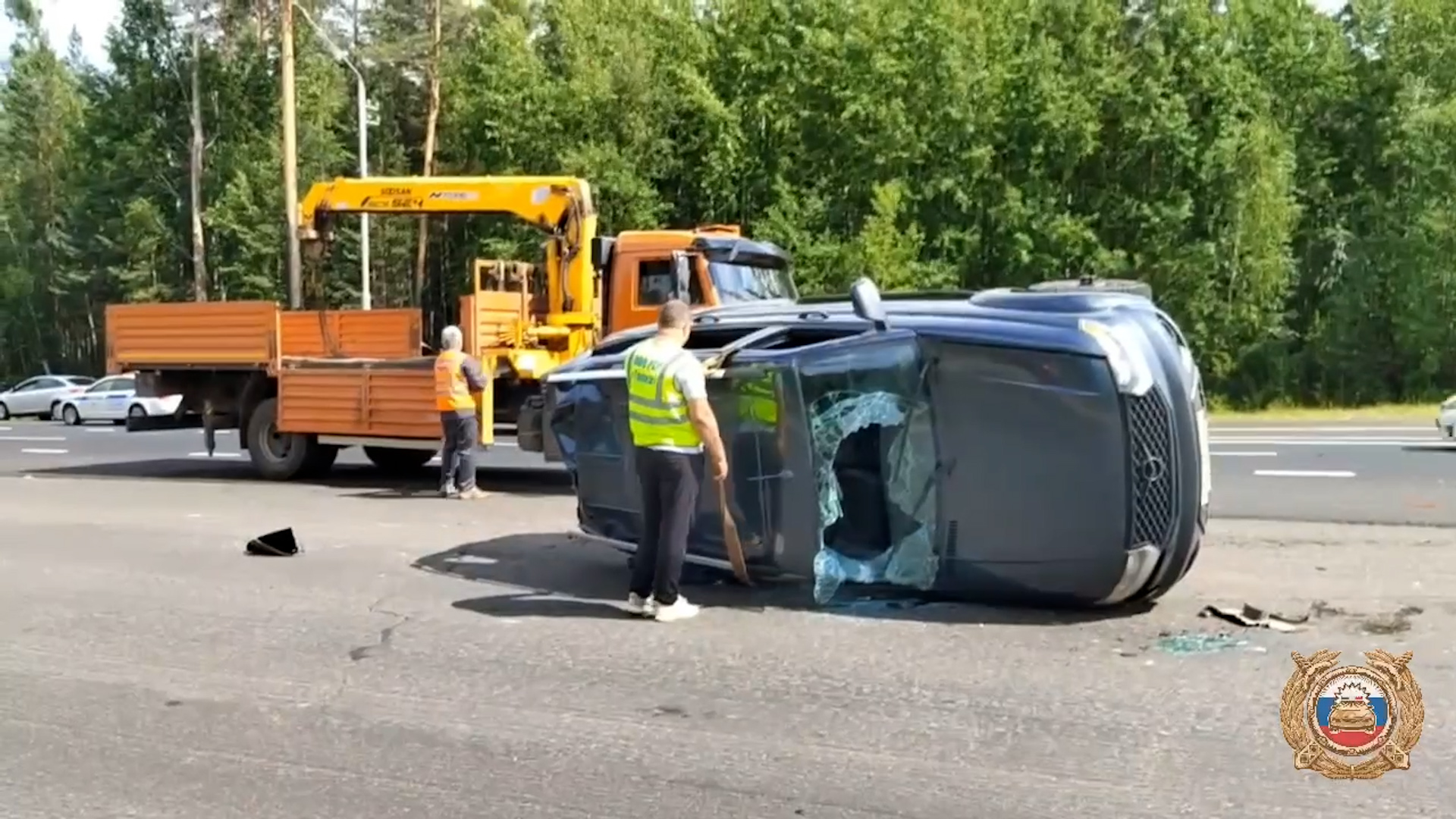 {Врезался в пассажирский автобус }