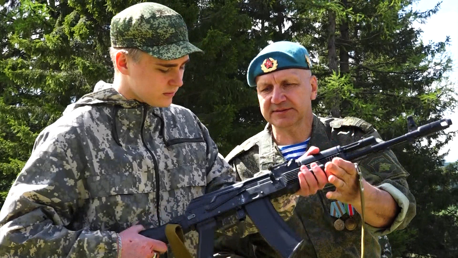 {Провели военно-полевые сборы}