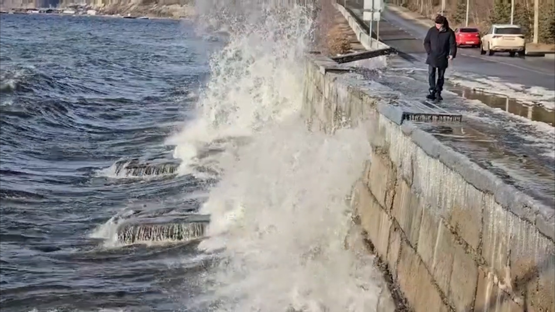 {Байкал вышел из берегов}