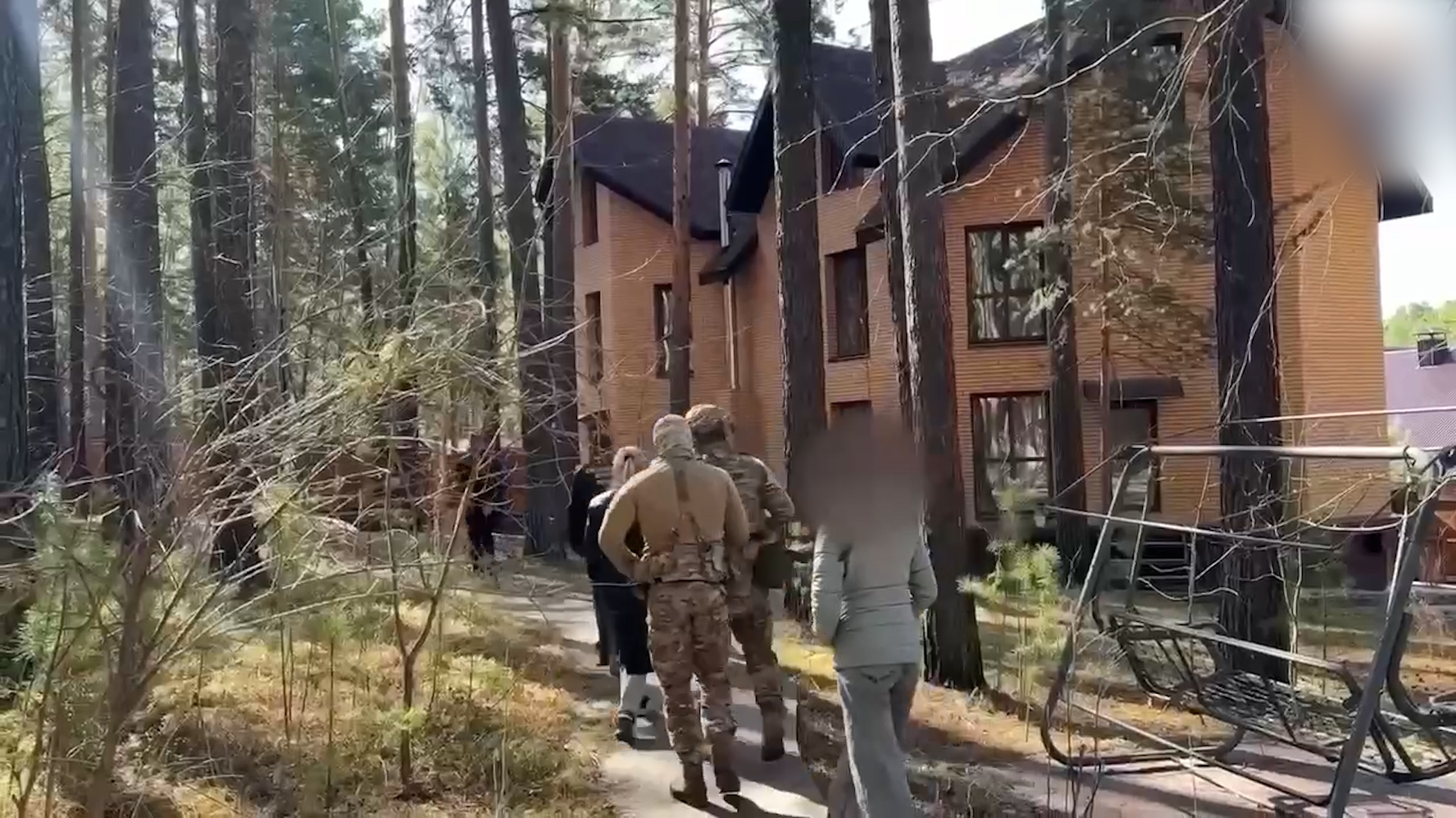 {Поймали двух мошенников}